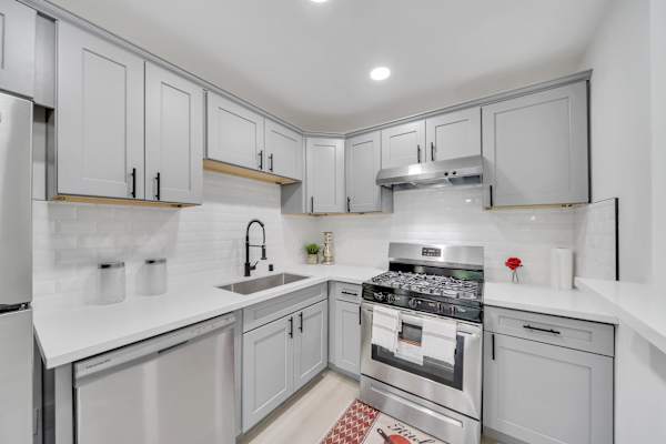 5311 Hermitage Ave. property